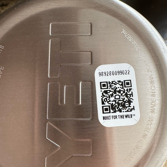 YETI NWT ramblers X2 with company logos. Back to school - Picture 8 of 8